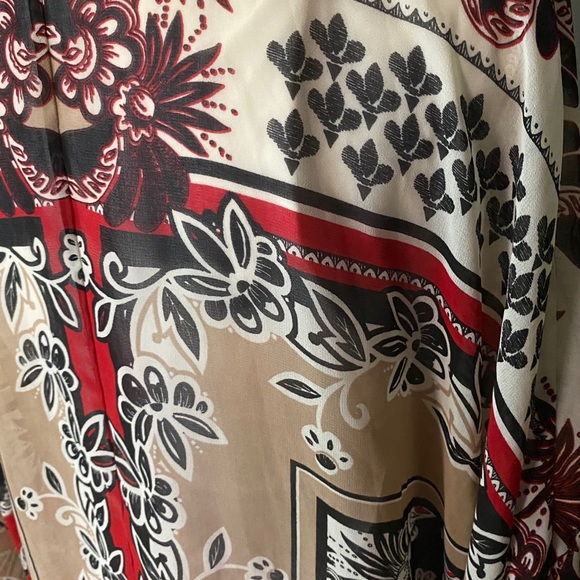 BEBE Kimono ♥️🖤 - Picture 3 of 6